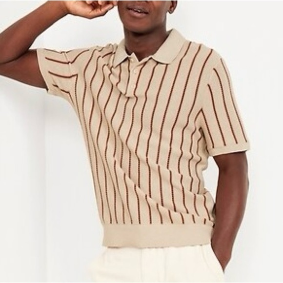 Old Navy Size M Beige and Red/Pink Striped Sweater - Picture 2 of 5